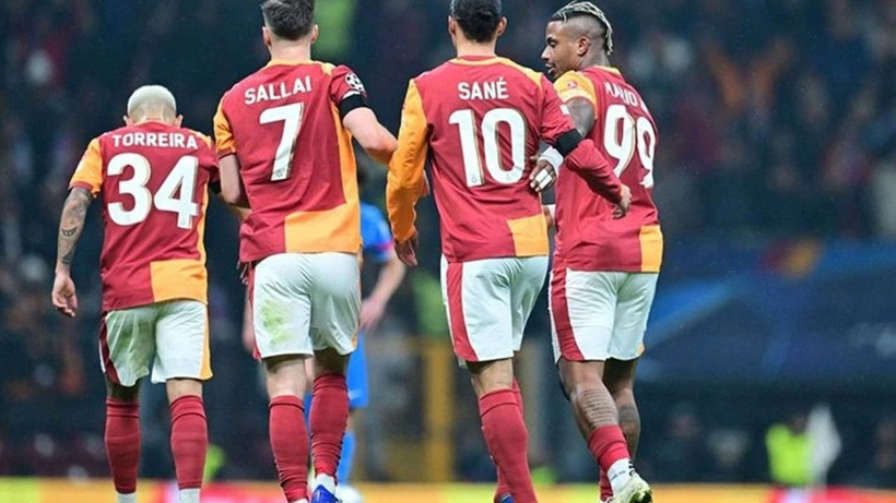 Galatasaray'da deprem üstüne deprem: Bir ayrılık daha