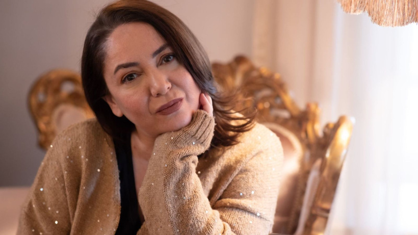 50 yaşındaki Sibel Taşçıoğlu 41 yaşındaki Burak Özçivit'in annesi oldu - Fotoğraf: 5