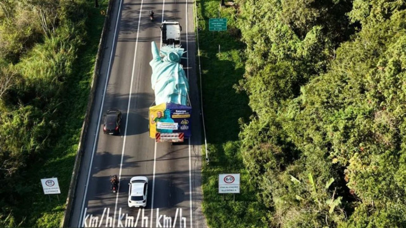 8 tonluk ve tam 24 metrelik dev heykel 1400 kilometre yol gidiyor: Yolculuk tam 3 gün sürecek