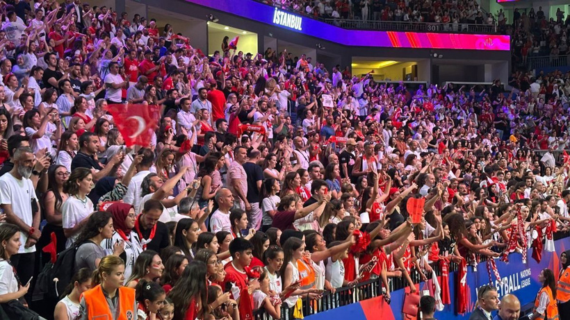 Ve Şampiyon Filenin Sultanları ilk maça çıkıyor: Santarelli'den flaş açıklama - Fotoğraf: 9