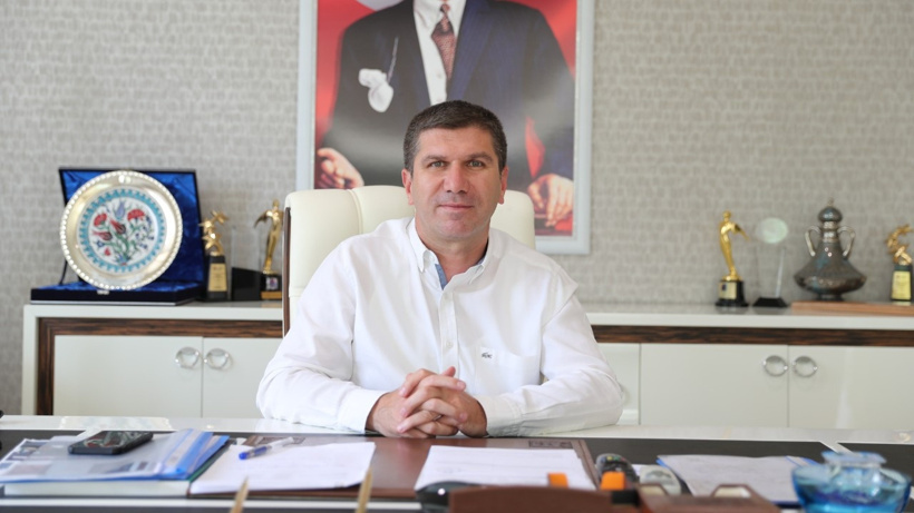 Burdur Belediye Başkanı ve 15 meclis üyesi YENİ Parti'ye katıldı