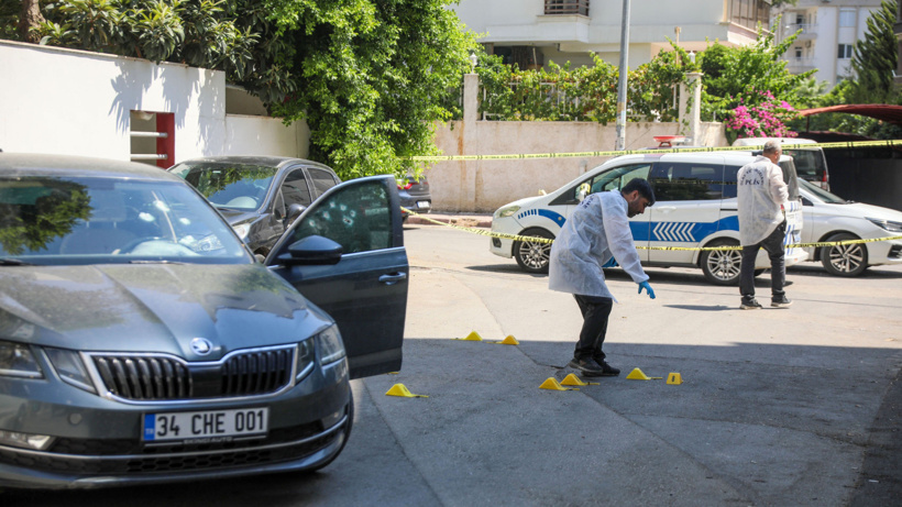 Antalya'da peruklu katil dehşet saçtı: 13 el ateş edip kaçtı - Resim : 2