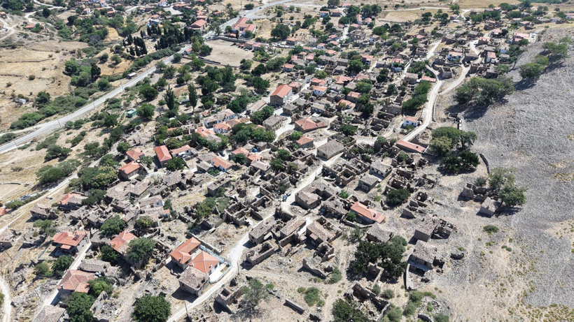 Balkanlar'ın en büyük köylerinden biriydi şimdi kimse yok! Hayalet köyden çıt çıkmıyor - Fotoğraf: 5