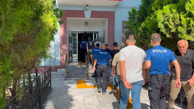 Polis ve jandarma noktalarını WhatsApp'tan paylaşan 7 kişiye gözaltı
