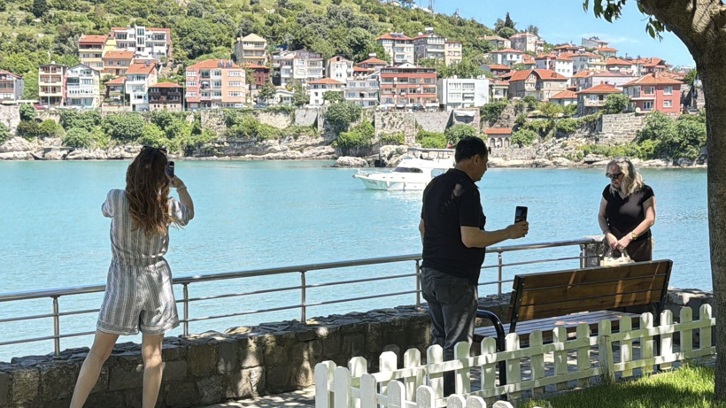 İlçe nüfusu 151 katına çıktı: 1 milyon kişi akın akın geldi - Fotoğraf: 3
