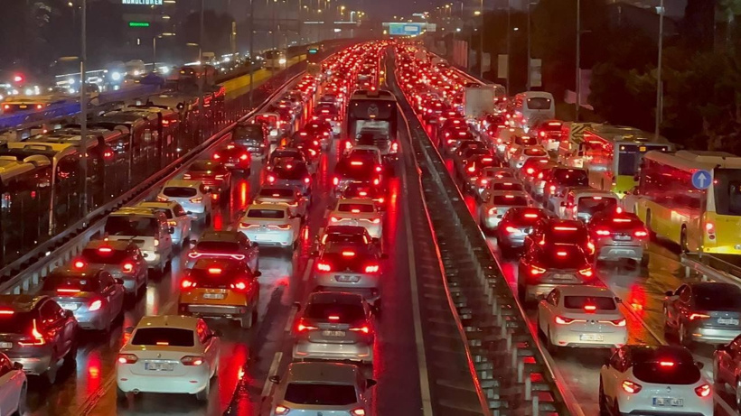 Trafikte yeni dönem 1 eylülde başlıyor: Kaza yapan bu numarayı arayacak