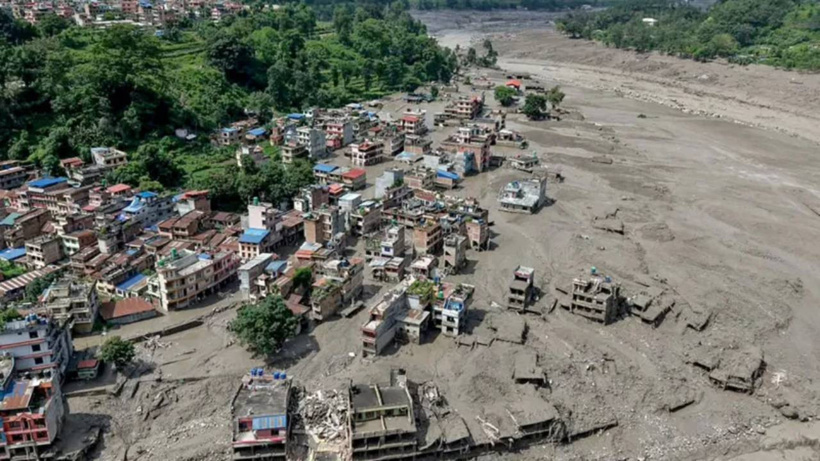Yüzyılın felaketiyle yıkılan Nepal'de korkulan oluyor! Ölü soygunculuğu başladı - Fotoğraf: 15