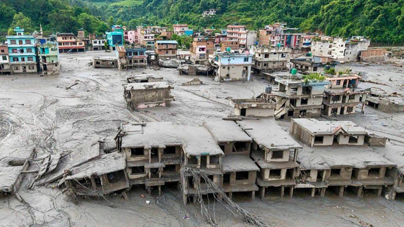 Yüzyılın felaketiyle yıkılan Nepal'de korkulan oluyor! Ölü soygunculuğu başladı - Fotoğraf: 17