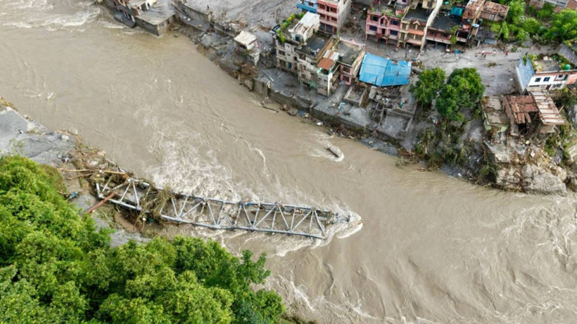 Yüzyılın felaketiyle yıkılan Nepal'de korkulan oluyor! Ölü soygunculuğu başladı - Fotoğraf: 9