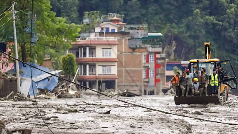 Yüzyılın felaketiyle yıkılan Nepal'de korkulan oluyor! Ölü soygunculuğu başladı - Fotoğraf: 12