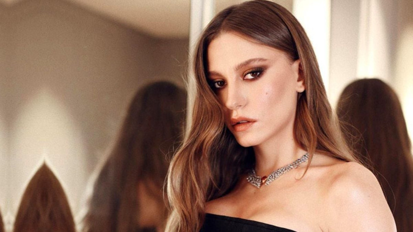 Adnan Şenses’in eşi yıllar sonra ortaya çıktı! Kenan İmirzalıoğlu ve Serenay Sarıkaya'yı seçti - Resim : 4
