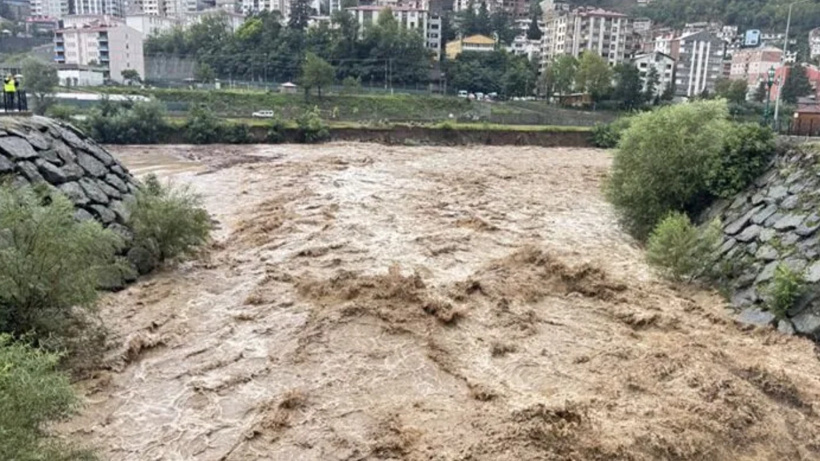MGM kâbus gibi hafta sonu tahmini yayımladı! Sel, heyelan, fırtına ve toz hepsi birden geliyor