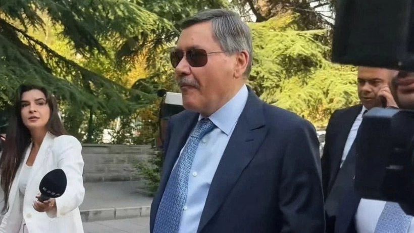 Melih Gökçek'ten gazetecilere tehditvari sözler! Adliyeye girdiği anları savundu geri adım atmadı