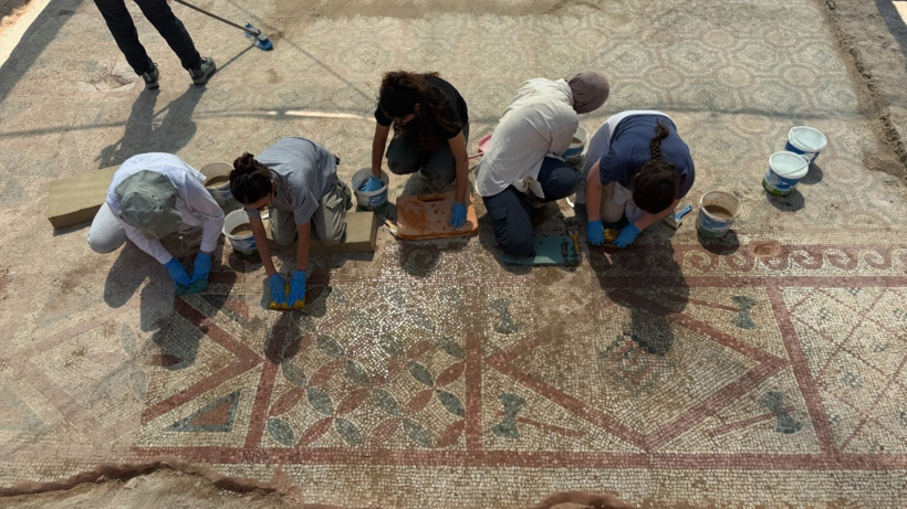Roma imparatorluğunun kayıp yüzü ortaya çıktı: Yüzlerce yıllık mozaik ve Eros başı bulundu! - Fotoğraf: 10
