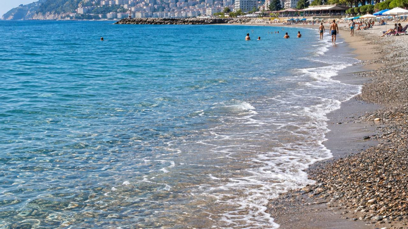 Halk plajı için imzalar atıldı, uzman isimden altyapı çıkışı geldi: Mavi Bayraklı tek bir plaj bile yok!