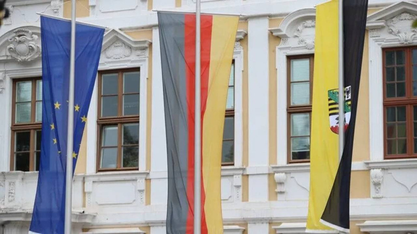 Aşırı sağcı AfD iktidara bir adım daha yaklaştı: Muhalefet partisiyle hükümet kurmak için görüşecek
