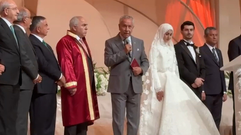 Bülent Arınç konuştu AKP'de ortalık karıştı! Arka arkaya aradılar ama tek tepki Saray'dan geldi