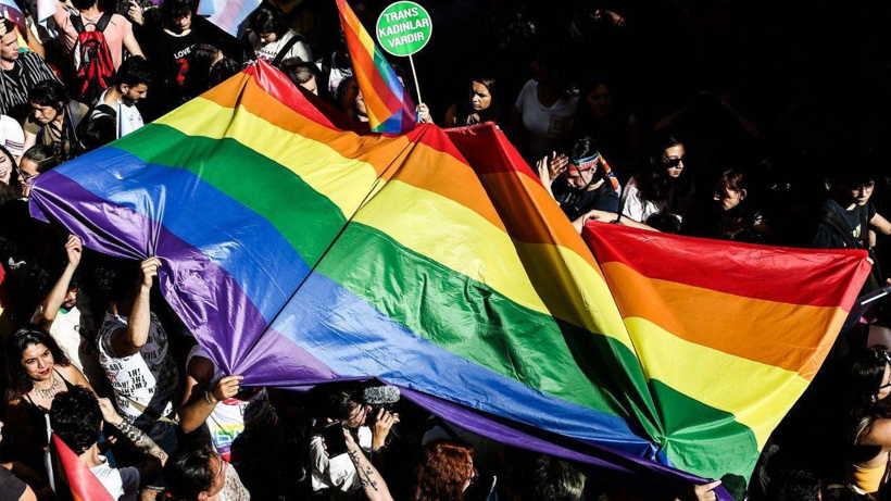 LGBTİ operasyonlarında 20 tutuklama talebi: Kaos GL yöneticileri ve Tuğba Tekerek de aralarında