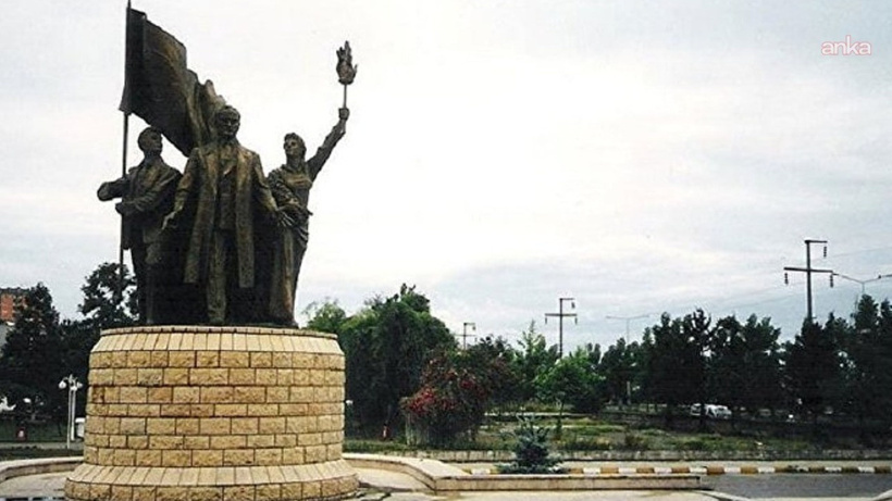 Atatürk Anıtı Rize’de yeniden taşınmak isteniyor: 1998’de anıt kaybolmuştu, YENİ Partili Deniz'den sert cevap