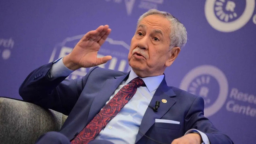 Bülent Arınç'tan iki manidar fıkra: AKP'li vekillerle dolu otobüste anlattı