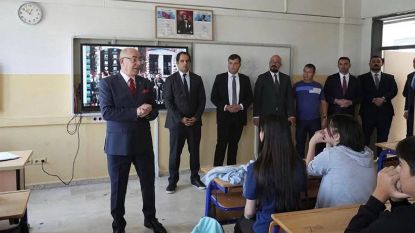 Okul müdürü duyurdu, tepki geldi: MHP yöneticileri sınıflara girdi