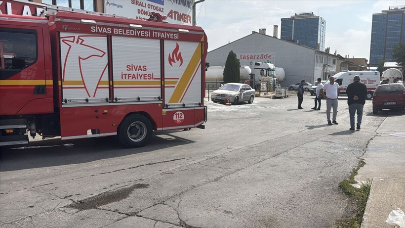 Oto sanayide gaz parlaması: 5 kişi yaralandı