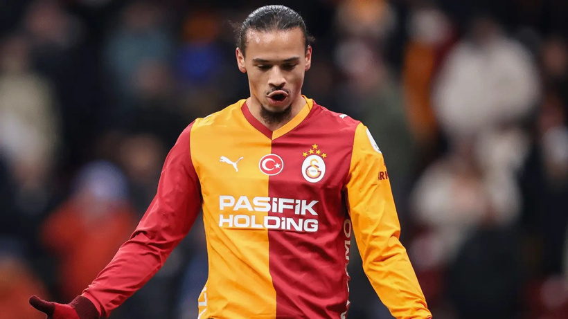 Galatasaray karıştı! Okan Buruk'u tehdit eden futbolcu ortaya çıktı: Dursun Özbek müdahele etsin! - Fotoğraf: 11