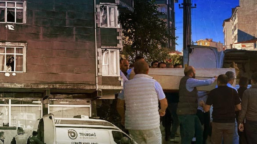 Eşini katledip 'anneni öldürdüm' diye telefon açtı! Sabaha kadar da cesedin başında bekledi