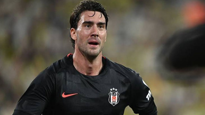 Beşiktaş'ın yıldızı Vlahovic'ten Serenay Sarıkaya sürprizi: Hareketi olay oldu