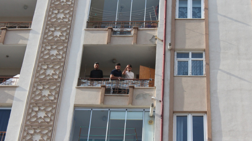 Çay içerken hayatının şokunu yaşadı