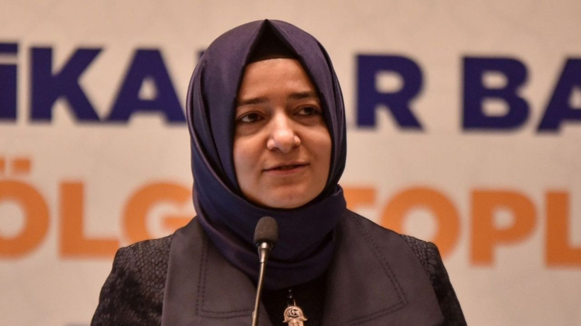 AKP'li gazeteciler bile Sayan'a ulaşamadı! Bir telefonu açtı tek cümle ile kapattı