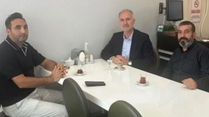AKP'li Belediye Başkanı'ndan Bakanlığın ifşa ettiği pideciye destek ziyareti