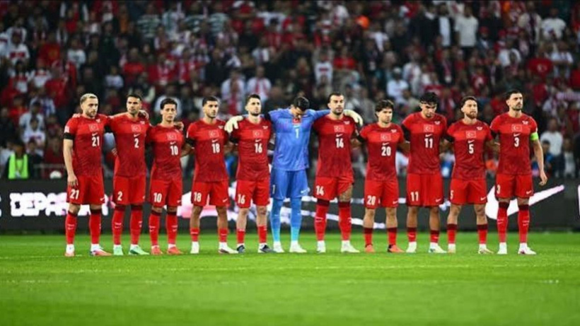 Son Dakika: Türkiye-İtalya maçının 11'leri belli oldu: Montella'dan sürpriz karar