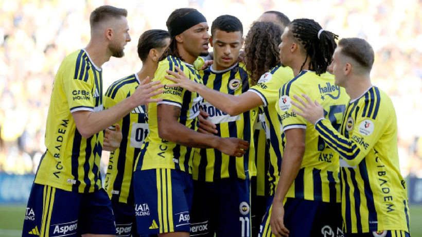 Aziz Yıldırım kararını verdi: Fenerbahçe'de imzaların atılacağı ilk isim belli oldu