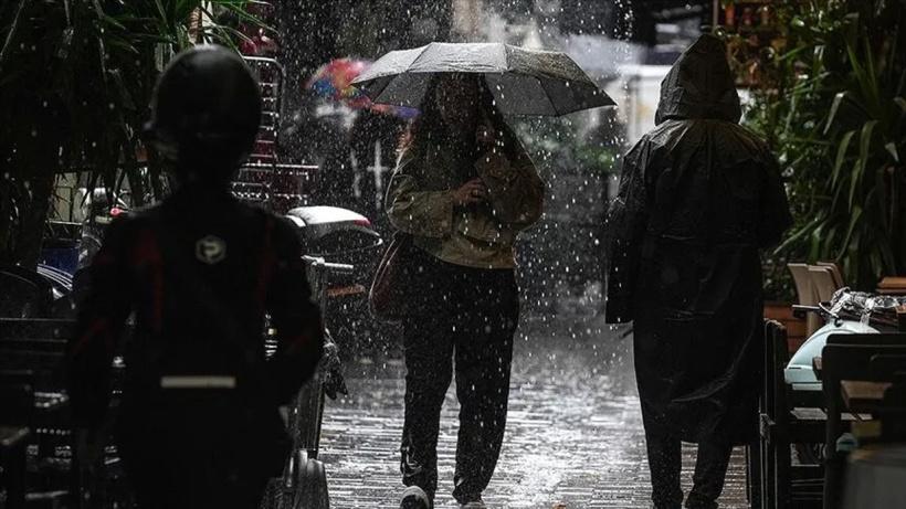 Meteoroloji saatleriyle açıkladı: Yurdun tamamında kuvvetli sağanak var