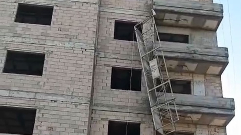 Kardeş 2 işçi iskeleden düştü: 1 ölü 1 yaralı