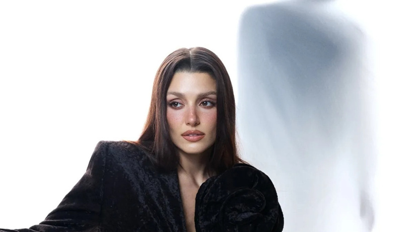 Hande Erçel Almanya yolcusu! İranlı yönetmenin filminde başrolde - Fotoğraf: 3