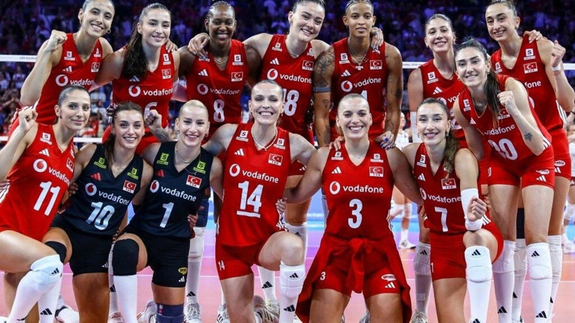 Filenin Sultanları'nı Ömer Koç yemekte ağırladı: Rahmi Koç'un primi dudak uçuklattı - Fotoğraf: 11