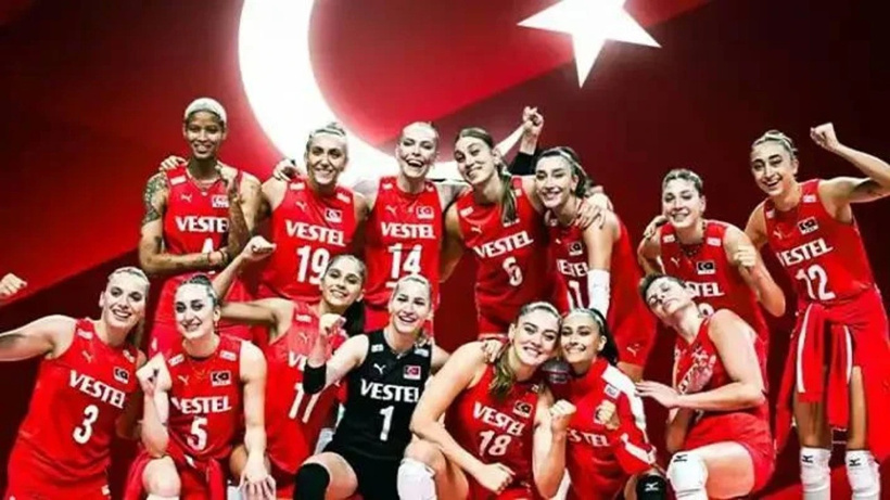 Eda Erdem'den Beşiktaş itirafı: Fenerbahçe bağını açıkladı - Fotoğraf: 11