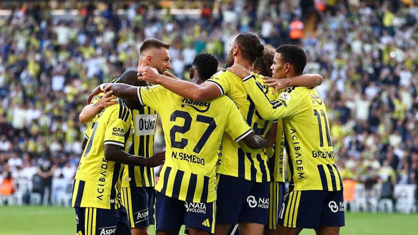 Çaykur Rizespor-Fenerbahçe maçının ilk 11'i: İsmail Kartal'dan sürpriz karar