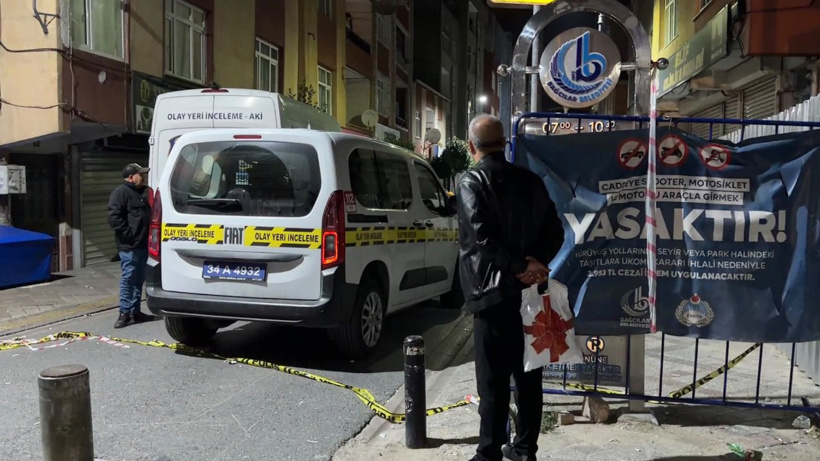 Cadde ortasında silahlı saldırı: 1 kişi hayatını kaybetti, polis bölgeyi ablukaya aldı!