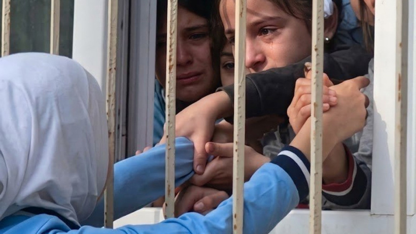 Saray'dan Azerbaycan'ın başörtüsü yasağına tepki