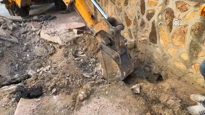 Ölüme inat yaşam! Yavru kedi için yolu kazdılar - Fotoğraf: 2