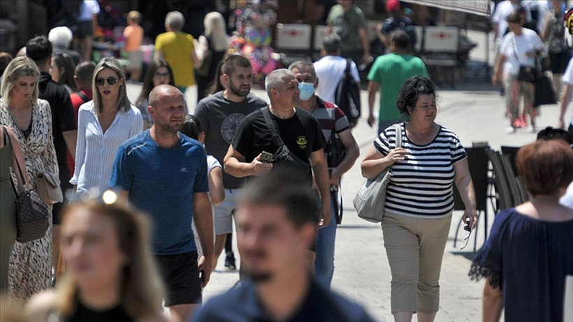 Avrupa'da Covid-19 vakaları artışta: Kısıtlamalar geri geliyor!