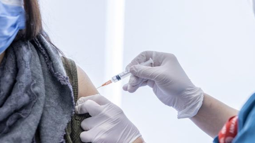 Yeni dozlar yolda: Biontech'in koruması 7 ayda 10 kat azalıyor...