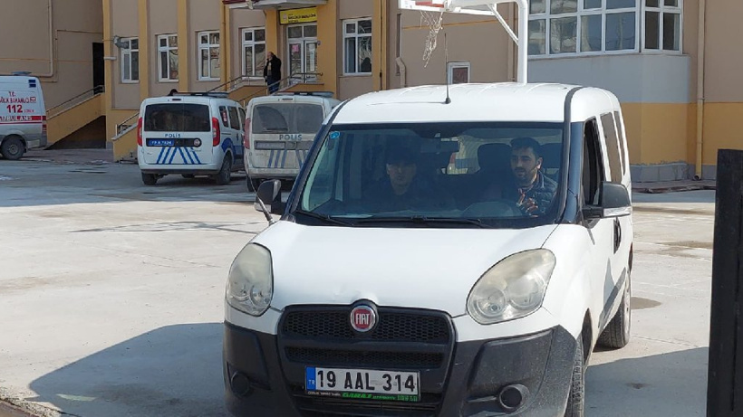 Kavga sonrası okula tabanca ve tüfekle geldi