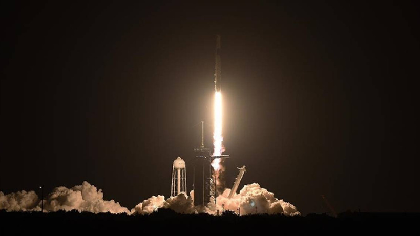 SpaceX Falcon 9 roketi uzaya fırlatıldı