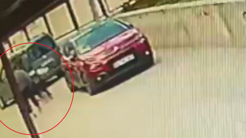 Öğrencilerin kavgasında kan aktı! Ortaokul öğrencisi, liseliyi bıçakladı