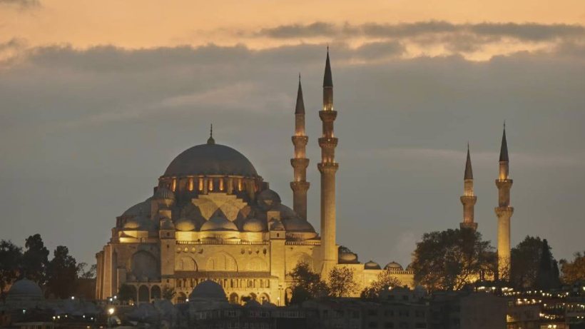 Seferi iken oruç tutulur mu? Seferi oruç nedir, kaç kilometre için geçerlidir? Seferi iken oruç bozmak günah mı?