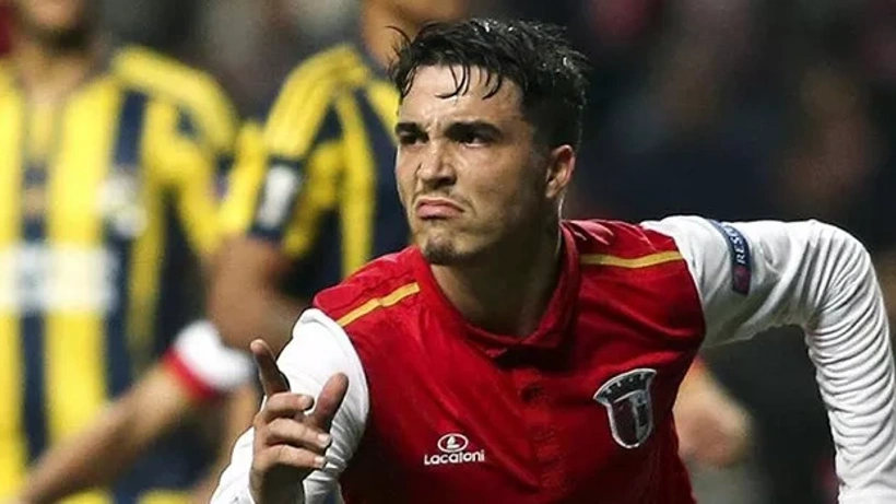 G.Saray'ın Eski Yıldızına Maçtan Sonra Kelepçeli Gözaltı